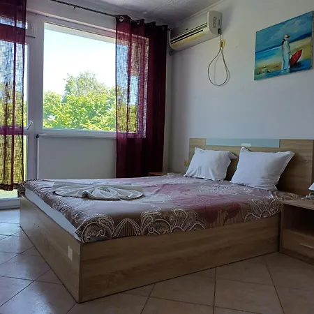 крин ゲストハウス シネモレツ